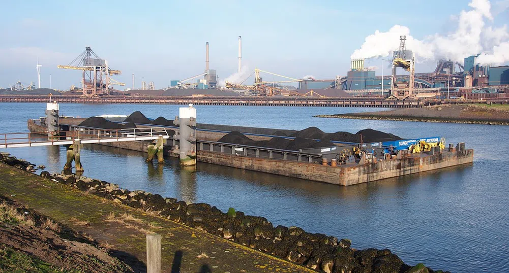 Въглища се трупат по пристанищата в Европа след топлата зима
