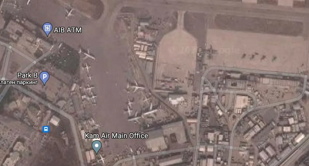 Експлозия на един от входовете на летището в Кабул