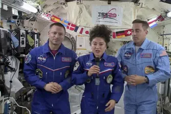 Трима космонавти се завърнаха на една различна планета