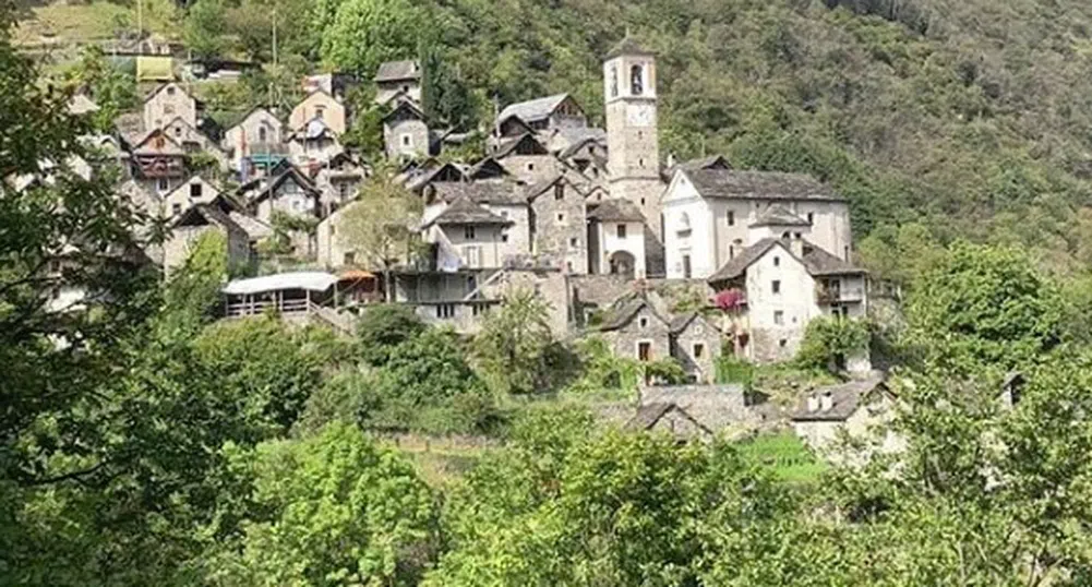 Спасиха швейцарско село от изчезване, превръщайки го в хотел