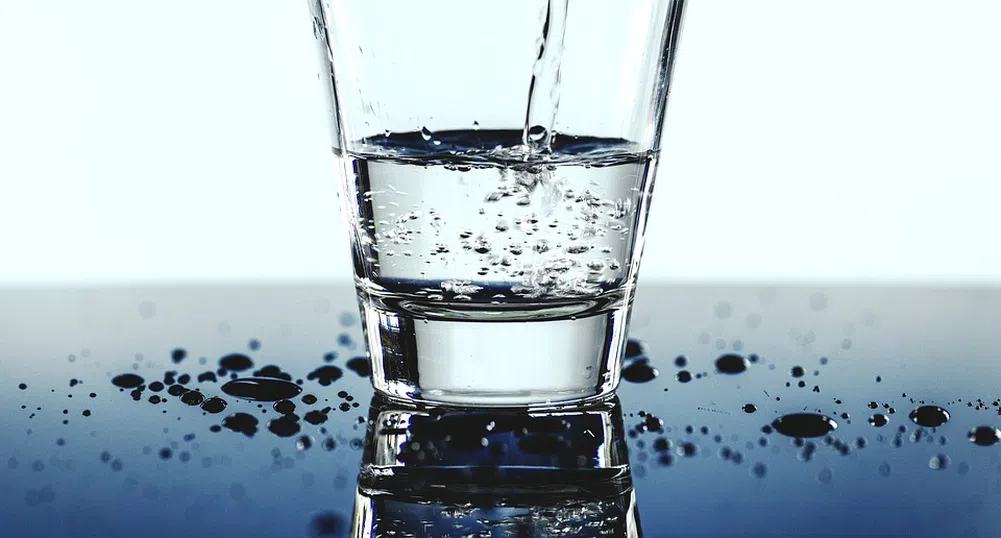 Седем признака, които показнат, че пиете твърде малко вода