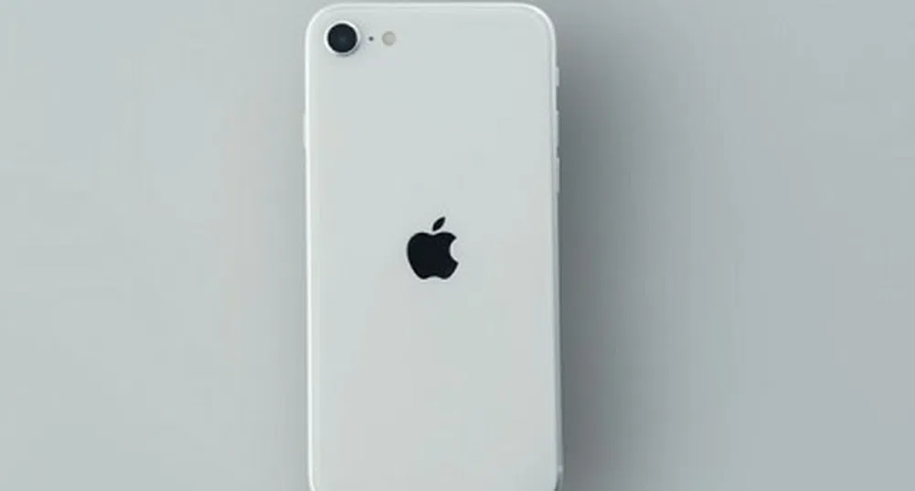 Apple представи нов, по-евтин модел iPhone