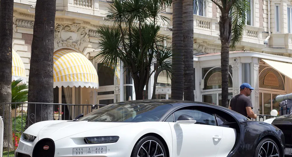 Колко струва да си наемeш Bugatti за ден?
