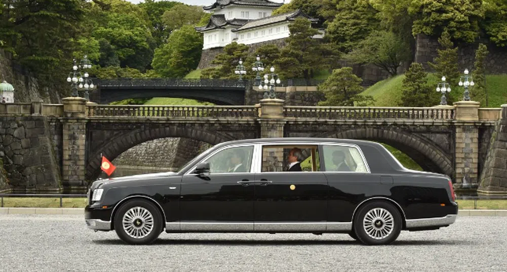 За новия японски император ще бъде създадена особена Toyota