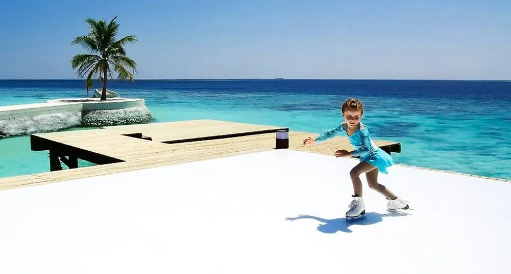 Хотел на Малдивите предлага ледена пързалка на тропически плаж