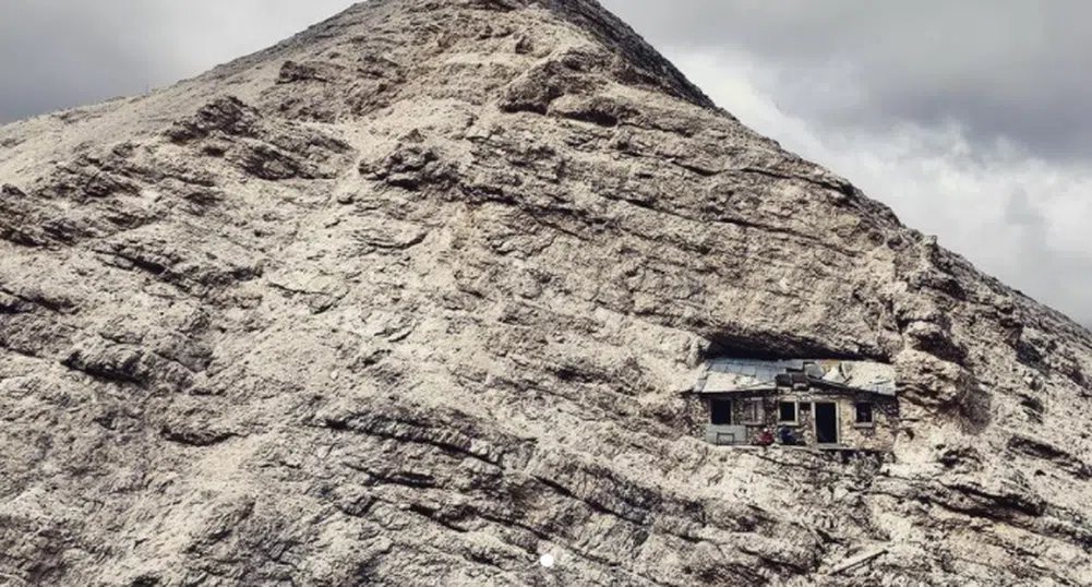 Невероятно алпийско убежище от Първата световна война (снимки и видео)