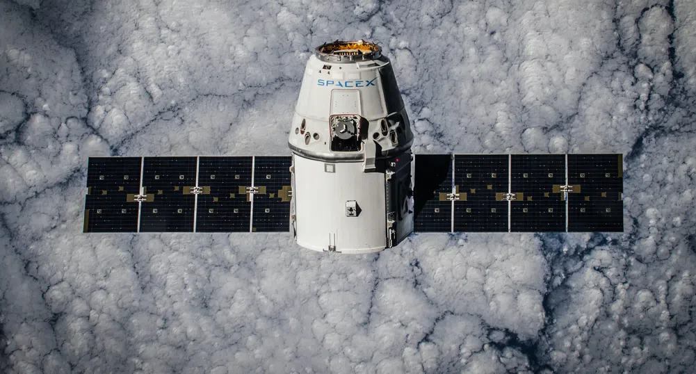 SpaceX получи разрешение за още 7 500 сателита в орбита