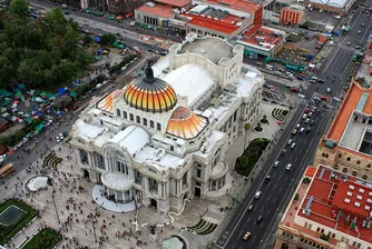 Кула от над 100 човешки черепа откриха под Мексико Сити (видео)