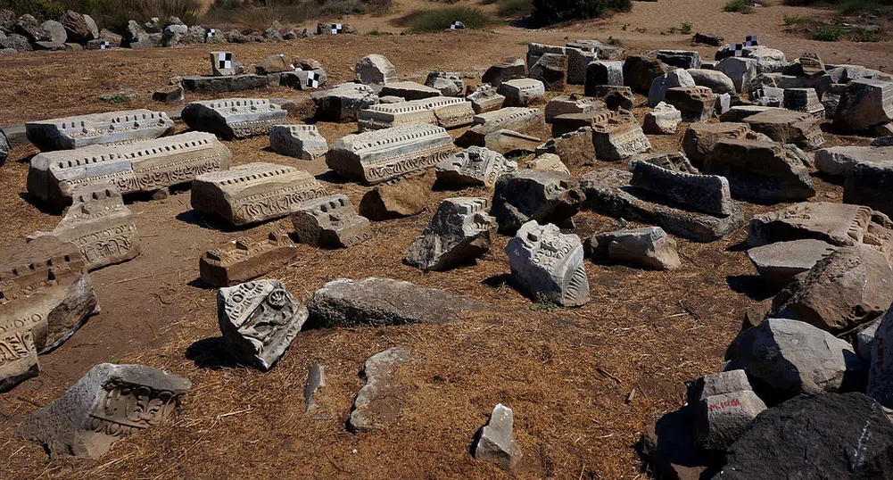 Уникална надгробна плоча откриха край храма на Ванга