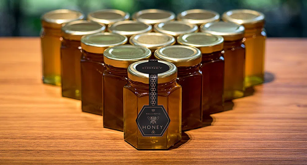 Rolls-Royce се фокусира върху производството на … пчелен мед