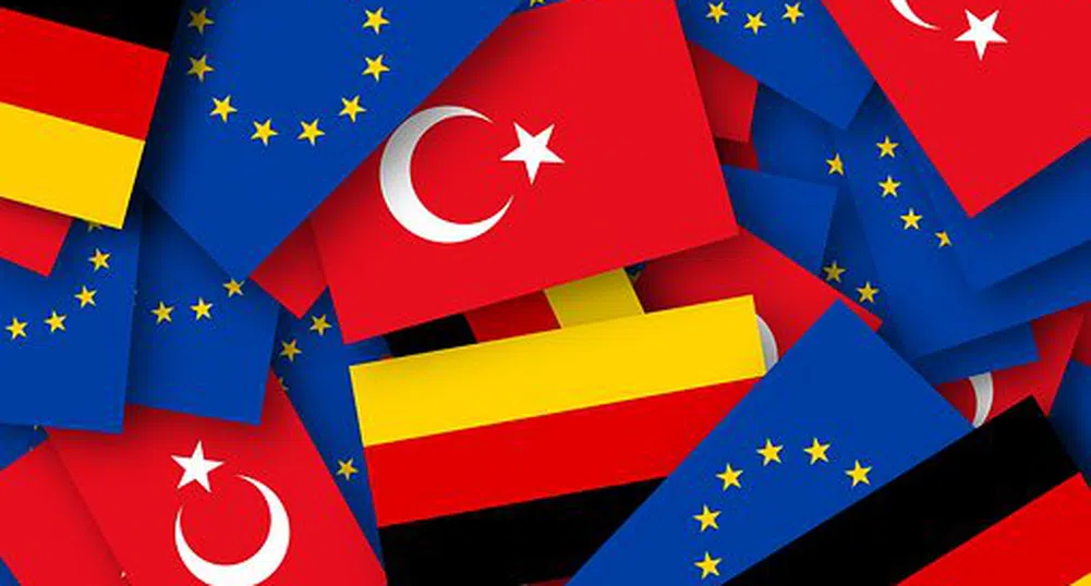 Турски дипломати и чиновници бягат в Германия със семействата си