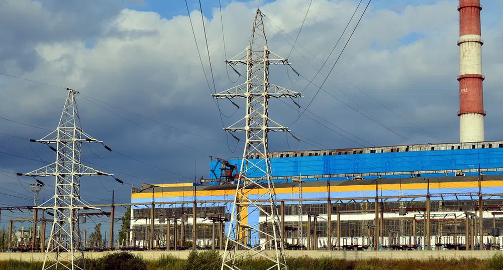 Тази електроцентрала произвежда ток, като гори дрехи на H&M