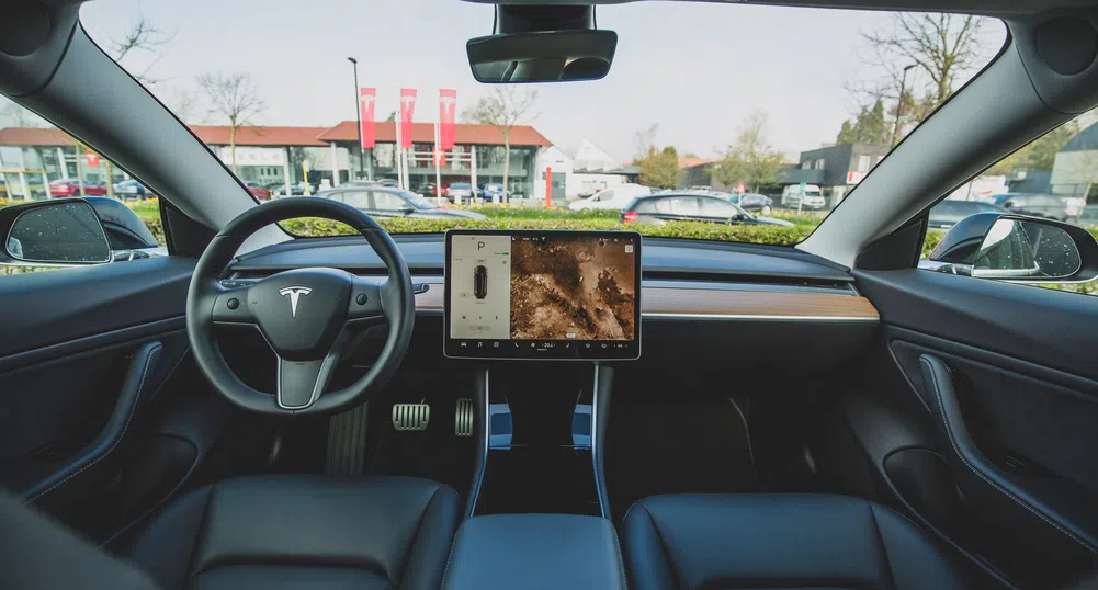 Илон Мъск: Собствениците на автомобили Tesla явно не ме слушат