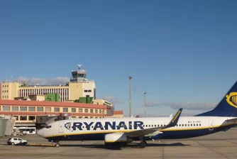 Ryanair спира почти всички полети