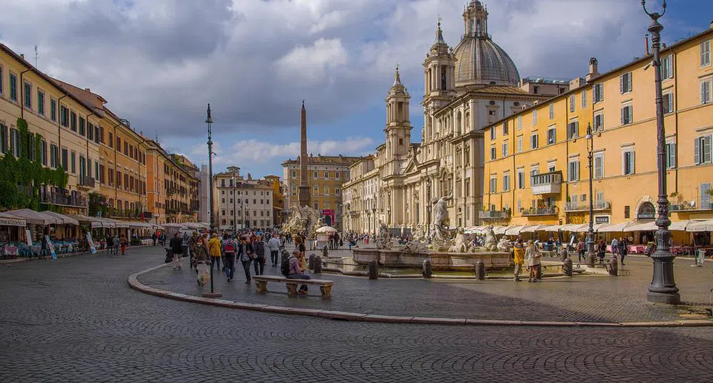 Турист разби дрона си върху една от най-емблематичните сгради в Рим