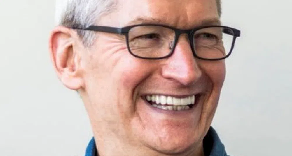 Каква е заплатата на изпълнителния директор на Apple Тим Кук?
