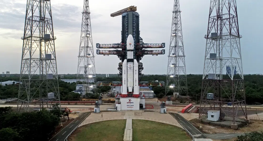 Chandrayaan-3: Историческата мисия на Индия до Луната стартира успешно