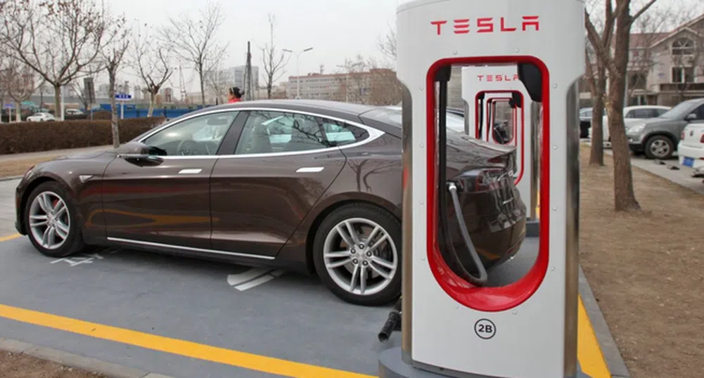 Батериите на Tesla и Nissan Leaf след 300 000 км пробег