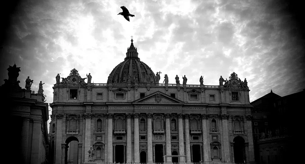 Финансов скандал разтресе Ватикана