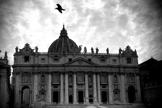 Финансов скандал разтресе Ватикана