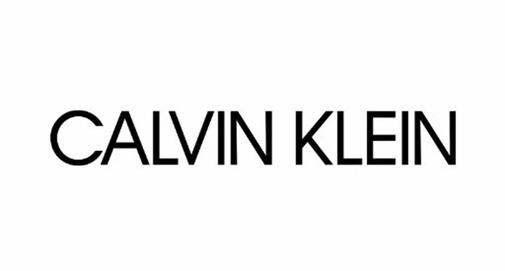 73-годишна актриса в реклама на бельо на Calvin Klein