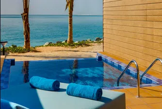 Луксозният островен курорт, на който всяка стая има излаз към частен плаж