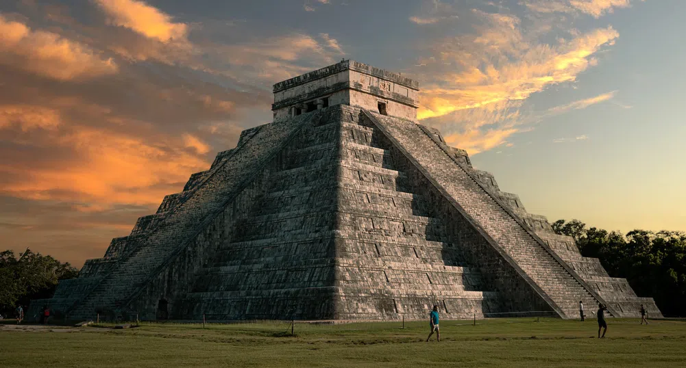 Какво има в пирамидите на древните маи?