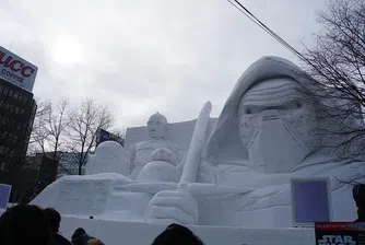 Снежен фестивал "внесе" сняг заради топлата японска зима