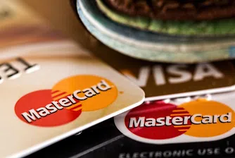 Visa и Mastercard спират операции в Русия