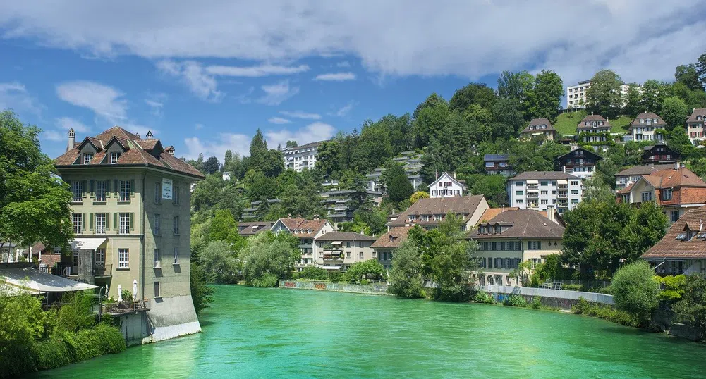 Швейцарската икономика може да се свие с над 10% през 2020 г.