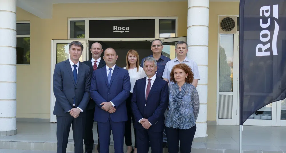 Президентът Румен Радев посети фабриката на Рока България