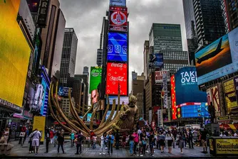 Туристите в Ню Йорк вече могат да се ваксинират на Таймс Скуеър