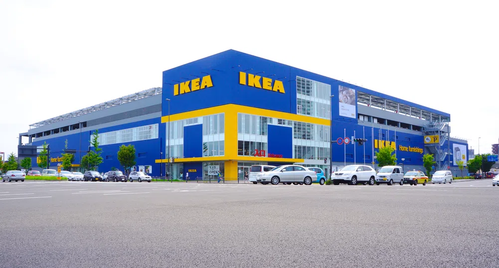 Шофьори на Ikea живеят в камионите си с месеци