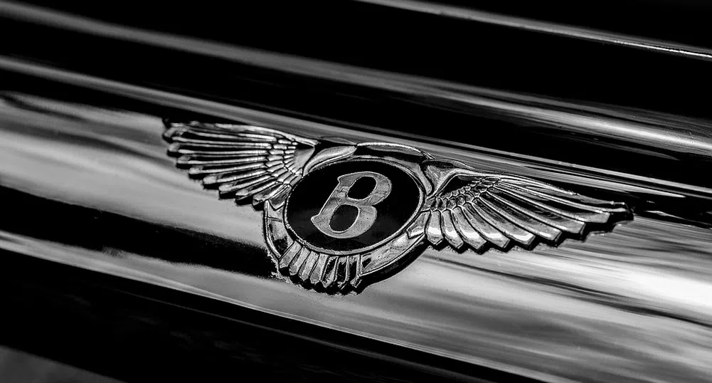Bentley показа първия си изцяло електрически модел