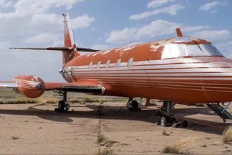 Вижте самолета, който беше собственост на Елвис Пресли