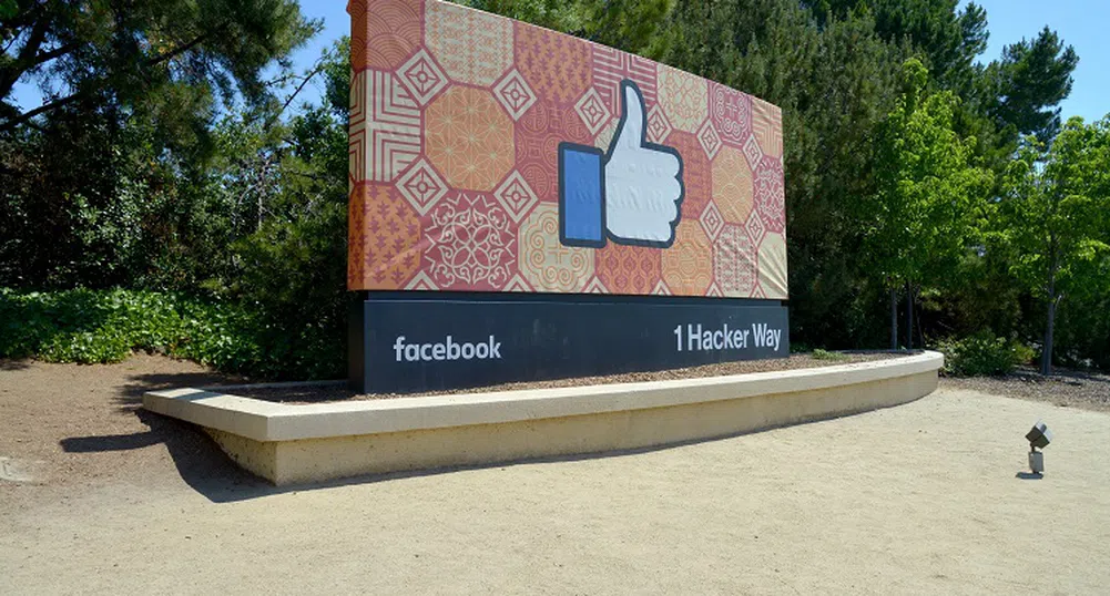 Facebook достигна исторически връх от 2 млн. активни потребители дневно
