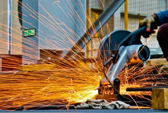 Промишленото производство с ръст от над 1% през февруари