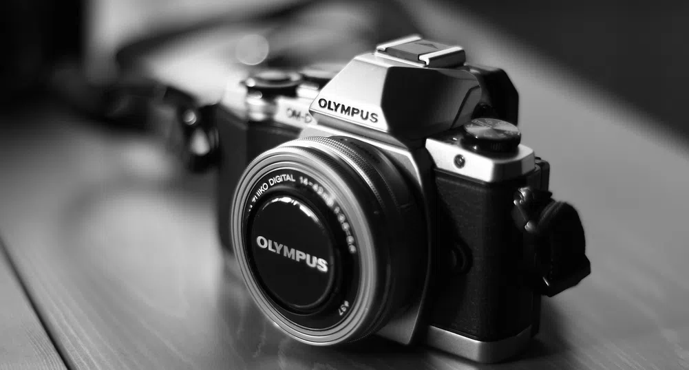 Olympus продава фотографския си бизнес след 84 години история