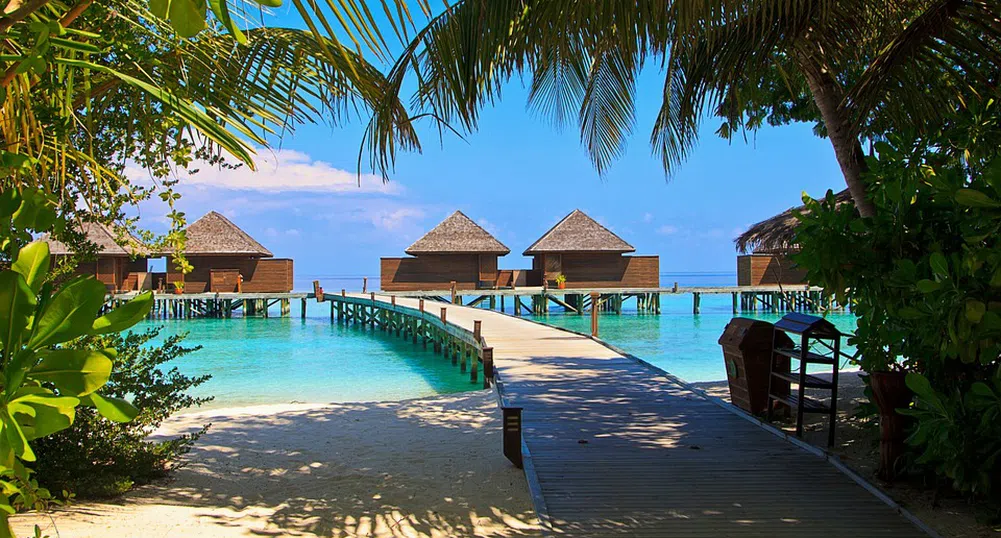 На Малдивите ще предлагат ваксини на пристигащите туристи