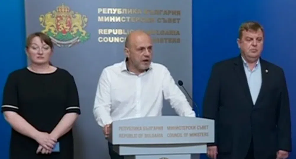 Дончев: Президентът поиска цялата власт сега и безконтролно