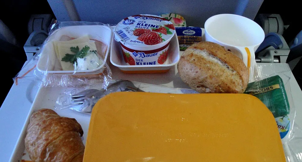 Колко калории консумираме по време на полет?