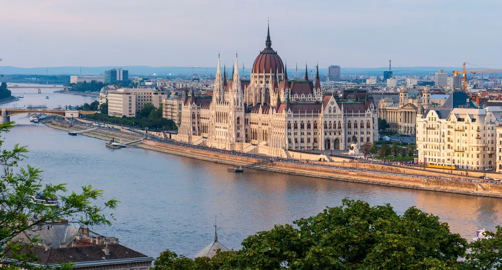ЕК потвърди предложението си 7.5 млрд. евро за Унгария да бъдат замразени