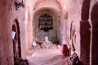 Подземният храм, дълбок 7 етажа