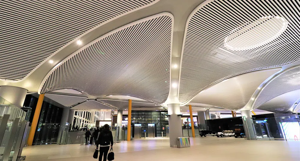 През 2020 г. Хийтроу изгуби короната си на най-натовареното летище в Европа