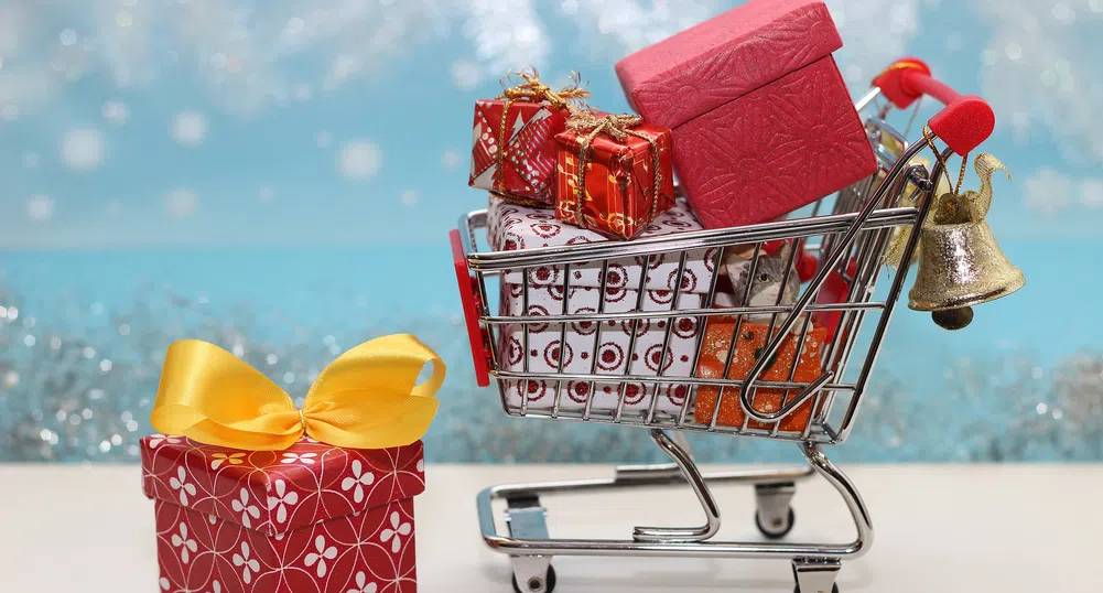 Американците значително ще намалят празничното пазаруване тази година