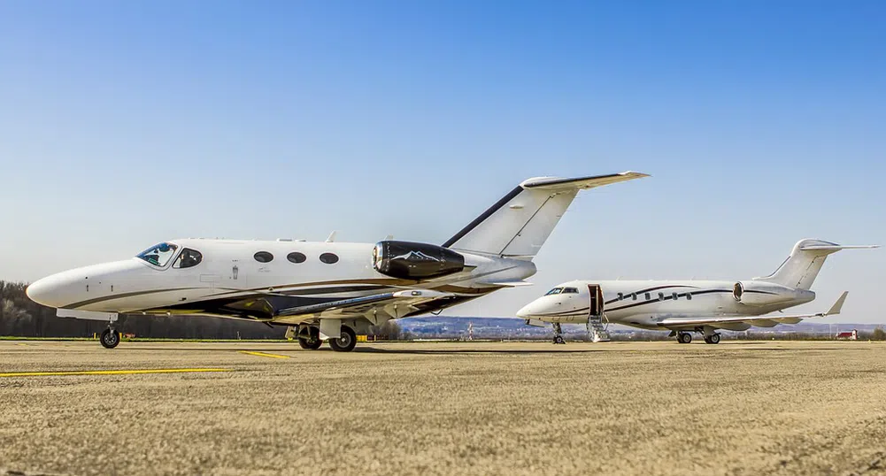 Жадни за пътувания богаташи не спират да купуват частни самолети