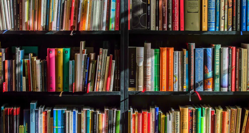 Романите на Салман Рушди оглавиха класациите на бестселърите в Amazon