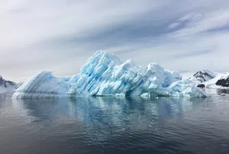 Ледът на Антарктида на рекордно ниски нива. Какво означава това за Земята?