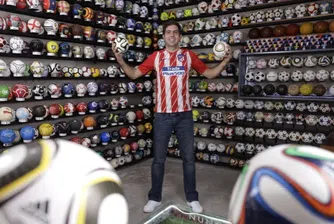 Мексиканец държи рекорда за най-голямата колекция от футболни топки в света