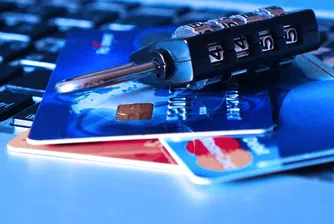 Каква информация се крие зад номера на банковата ви карта?